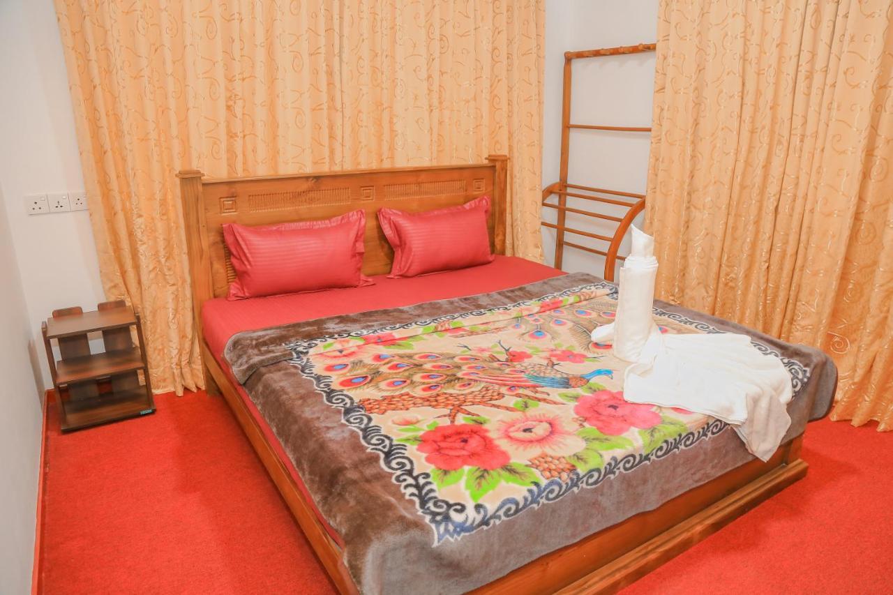 Royal Guest Hotel Inn Нувара-Элия Экстерьер фото